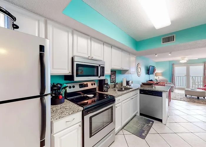 Gulf-front With Ac Balcony & Pool Holiday home *